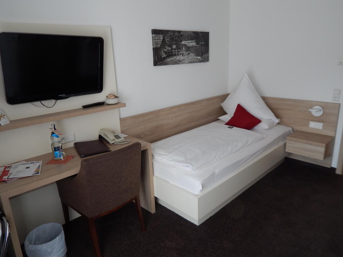 Large Single Room,1150543144:JPEG